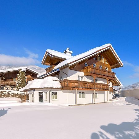 Haus Meneweger Apartment Flachau Bagian luar foto