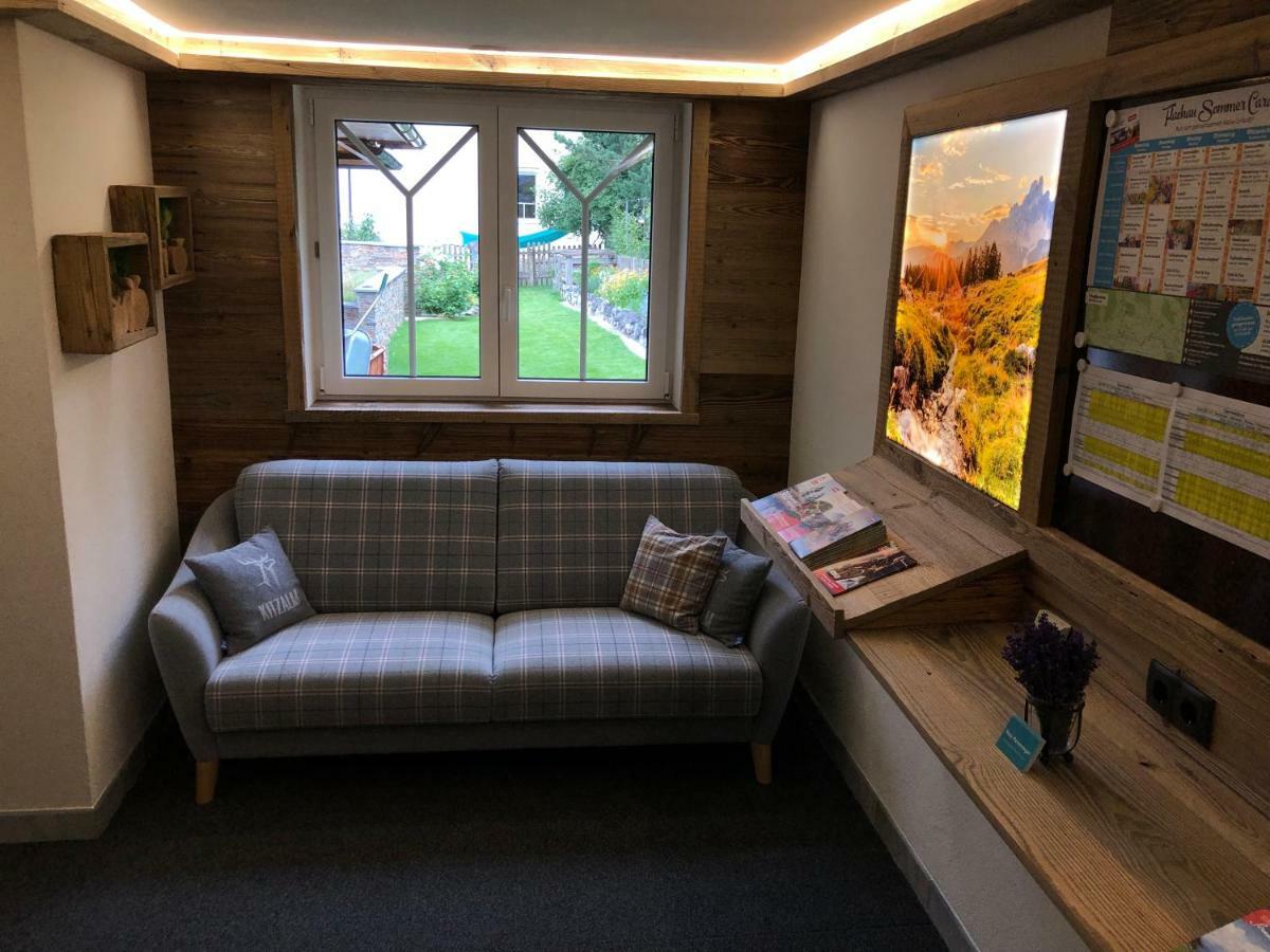 Haus Meneweger Apartment Flachau Bagian luar foto
